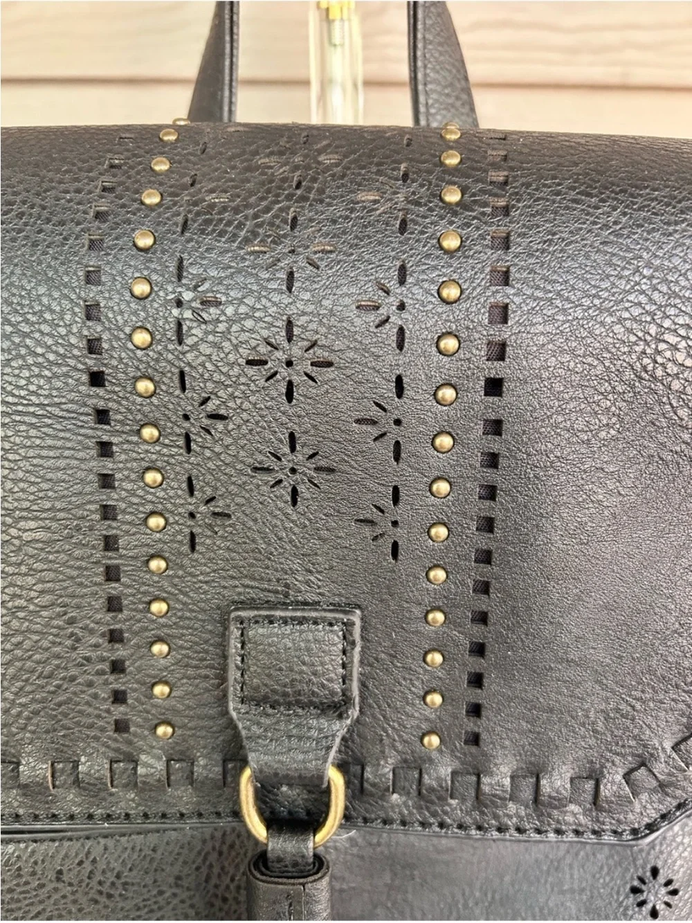 N/A stylish black